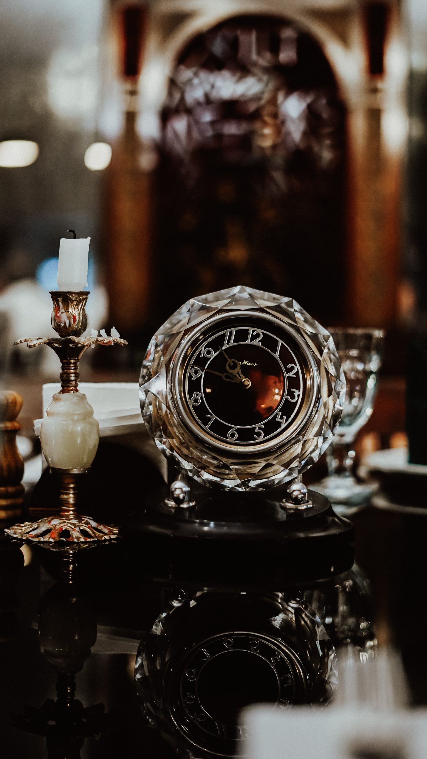 Crystal table clock